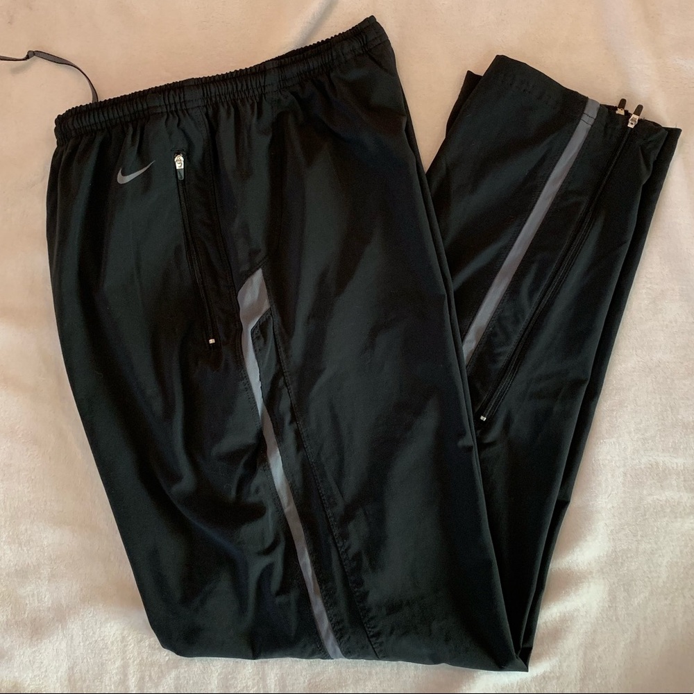 ❤️❤️SOLD❤️❤️ Nike track pants